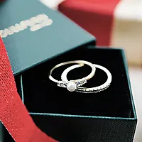 Bilde nummer 4 av 2-i-1 Modena ring i 925 sølv med zirkonia og perle