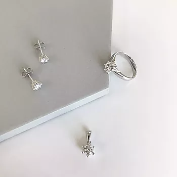 Bilde nummer 3 av Pan Jewelry, Ingrid enstensanheng i 585 hvitt gull 0,30 ct