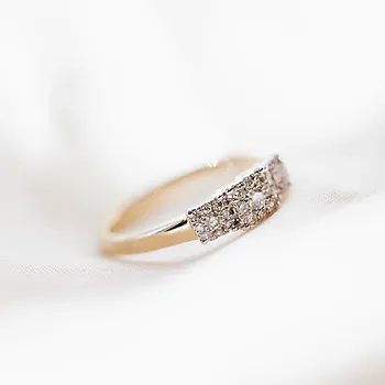 Bilde nummer 3 av Line diamantring i 375 gult gull 0,25 ct