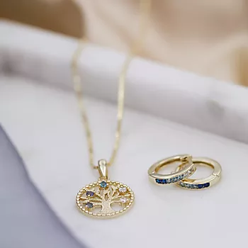 Bilde nummer 3 av Pan Jewelry, Øreringer i 925 forgylt sølv med zirkonia i blå nyanser