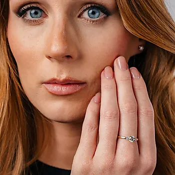 Bilde nummer 2 av Princess LAB diamantring i 585 gult gull 0,95 ct