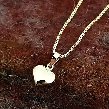 Bilde nummer 2 av Pan Jewelry, Anheng i 585 gult gull med hjerte