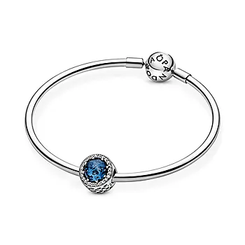 Bilde nummer 4 av Pandora Moments, Charm i 925 sølv med blå krystall