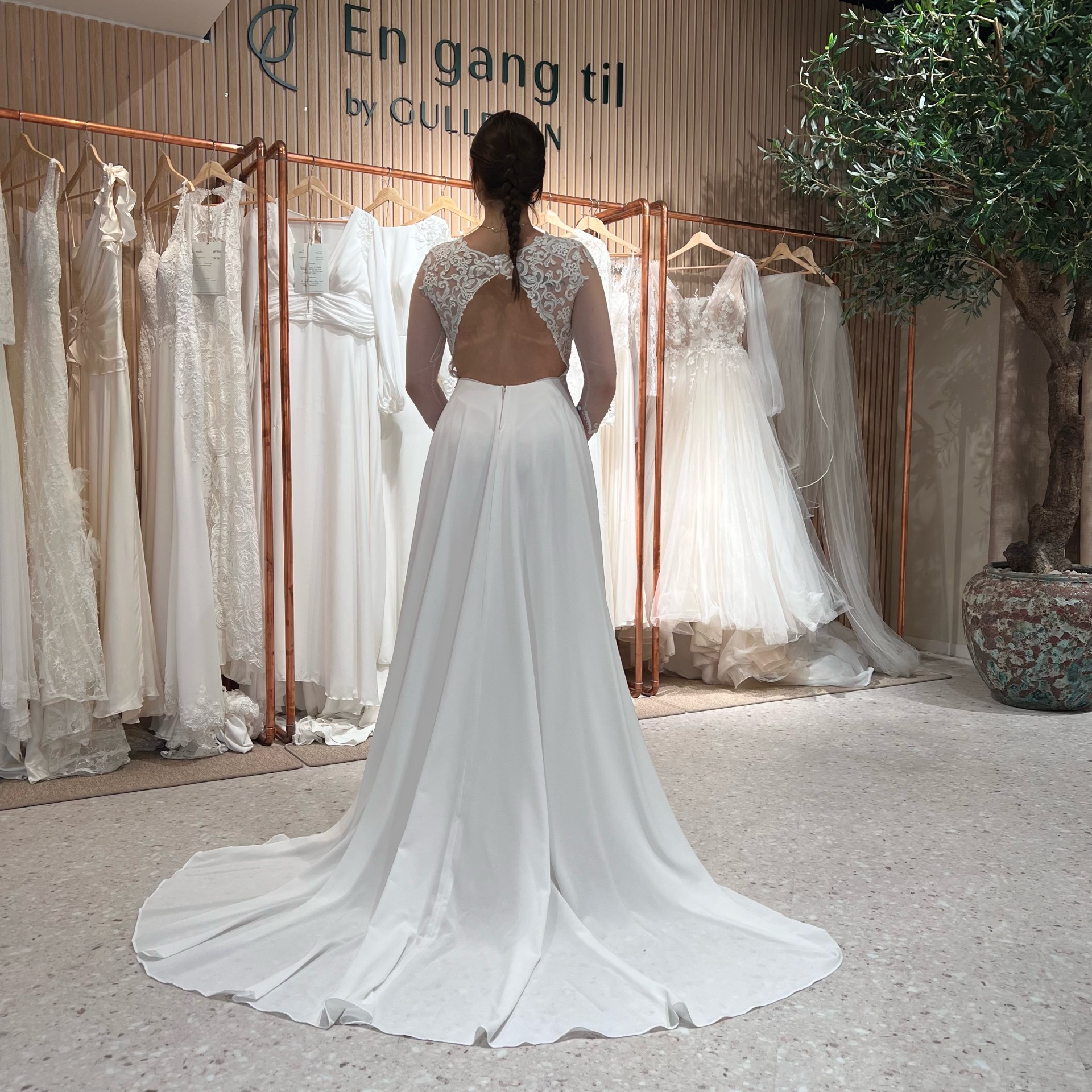 Bilde nummer 2 av En gang til brudekjole, Kika Weddings