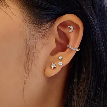 Bilde nummer 2 av Ørepiercing i 925 forgylt sølv med måne