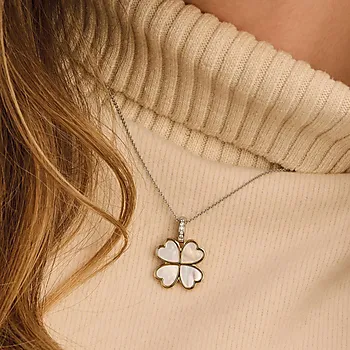 Bilde nummer 3 av Smykke i 925 forgylt sølv med firkløver