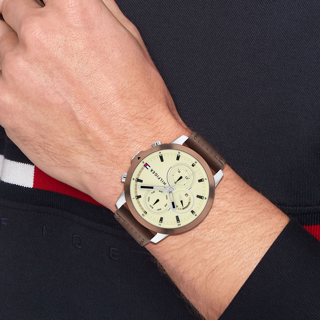 Bilde nummer 3 av Tommy Hilfiger, Herreklokke i stål med brun skinnrem