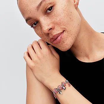 Bilde nummer 3 av Charms med misteltein og perler