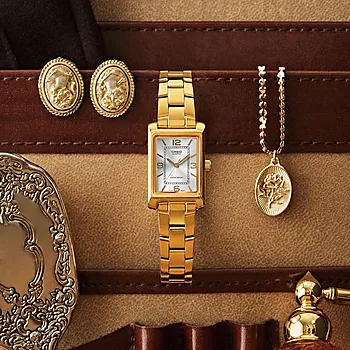 Bilde nummer 2 av Timeless dameklokke i gullfarget stål