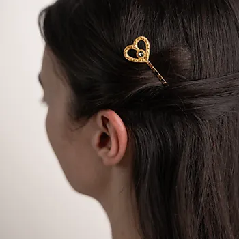 Bilde nummer 2 av Hårnål i 830 forgylt sølv med grønn sten