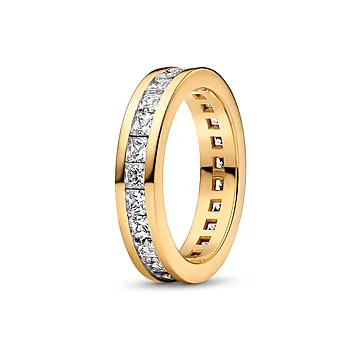 Ring i forgylt med zirkonia