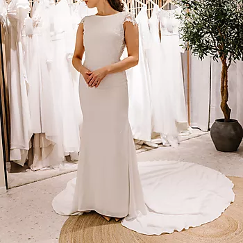 En gang til brudekjole, Pronovias