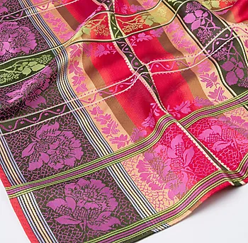 Bilde nummer 3 av Eufemia 53 silkeskjerf i 100% silke