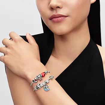Bilde nummer 3 av Disney charms i 925 sølv med Stitch som reinsdyr