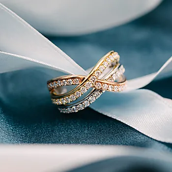 Bilde nummer 2 av Verona diamantring i 585 flerfarget gull 1,00 ct