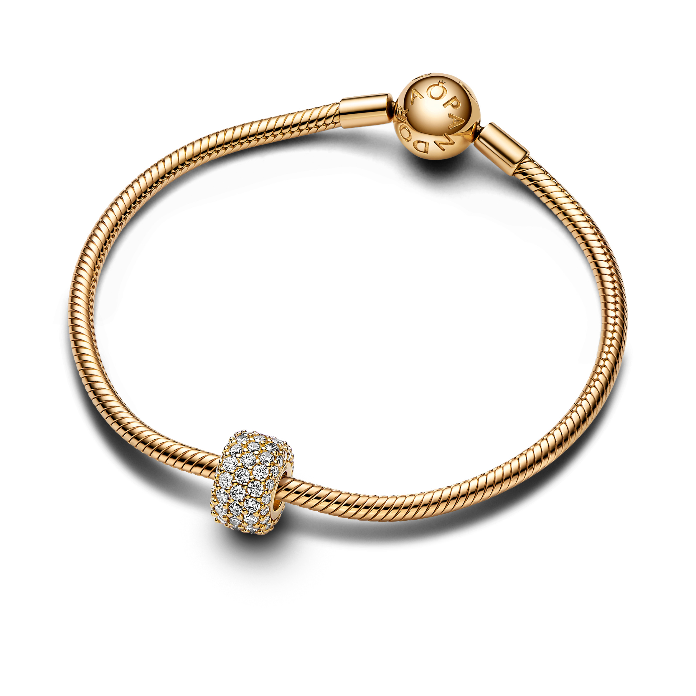 Bilde nummer 4 av Pandora Moments, Charms i 925 forgylt sølv med trippel pavé