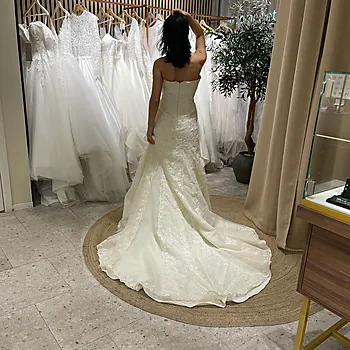 Bilde nummer 3 av En gang til brudekjole, Pronovias