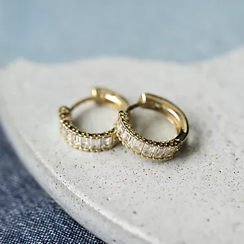 Bilde nummer 4 av Pan Jewelry, Øreringer i 585 gult gull med zirkonia