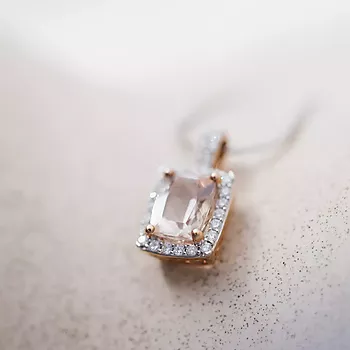 Bilde nummer 3 av Jacqueline anheng i 375 roségull med diamanter 0,20 ct med morganitt