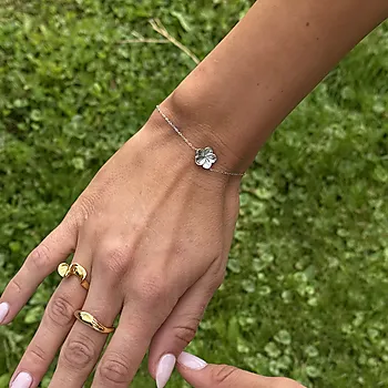 Bilde nummer 3 av Hibiscus armbånd i stål