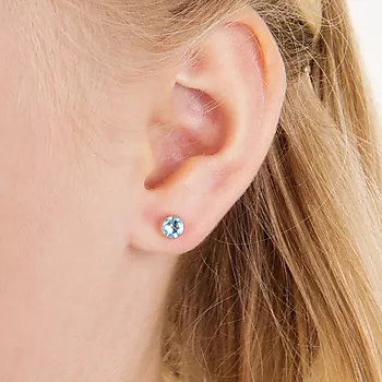Bilde nummer 4 av Blomdahl, Øredobber i medisinsk plast med turkise Swarovski krystaller