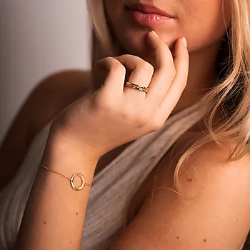 Bilde nummer 2 av Pan Jewelry, Ring i forgylt 925 sølv med farget zirkonia