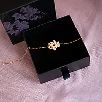 Bilde nummer 4 av Perledrøm armbånd i 925 forgylt sølv med ferskvannsperler