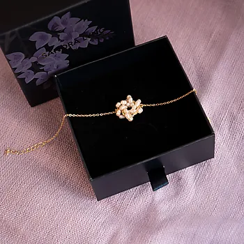 Bilde nummer 4 av Perledrøm armbånd i 925 forgylt sølv med ferskvannsperler