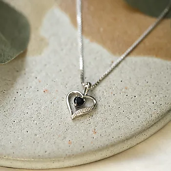 Bilde nummer 4 av Pan Jewelry, Anheng i 585 hvitt gull med diamant 0,005 ct og safir