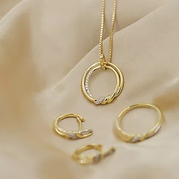 Bilde nummer 4 av Pan Jewelry, Anheng i 585 gult gull med zirkonia og sirkel med flettemønster