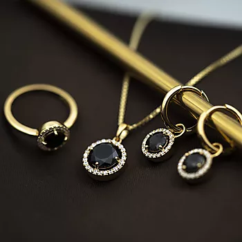 Bilde nummer 3 av Pan Jewelry, Ring i forgylt sølv med zirkonia og nano glasssten