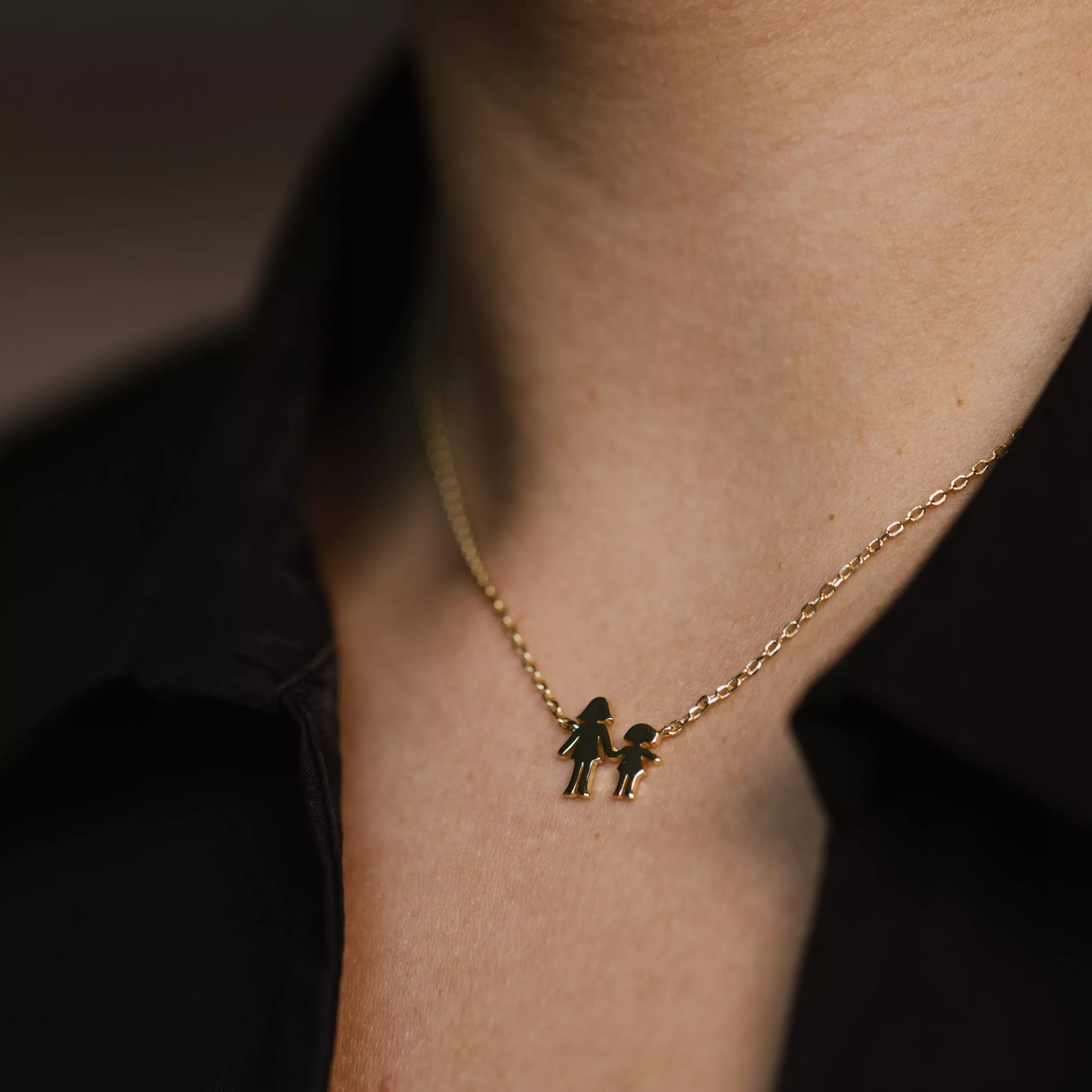 Bilde nummer 2 av Pan Jewelry, Familiesmykke med mor og datter i forgylt 925 sølv