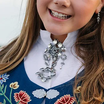 Bilde nummer 2 av Sylvsmidja, Sølje Nordland i 830 oksidert sølv