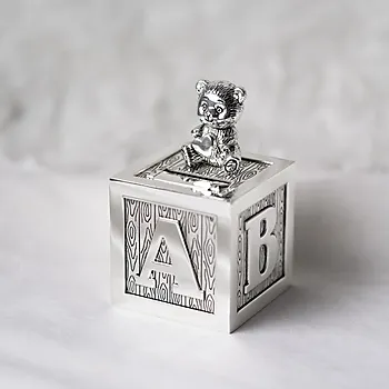 Bilde nummer 2 av Sparebøsse til barn "teddy" med bokstaver