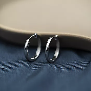 Bilde nummer 3 av Pan Jewelry, Øreringer i 925 sølv