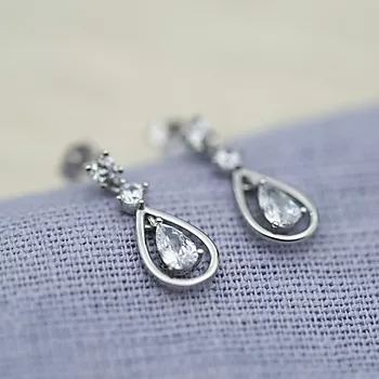 Bilde nummer 2 av Pan Jewelry, Øredobber i 925 sølv med zirkonia