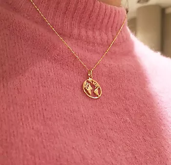 Bilde nummer 3 av Pan Jewelry, Smykke i 925 forgylt sølv verdenskart
