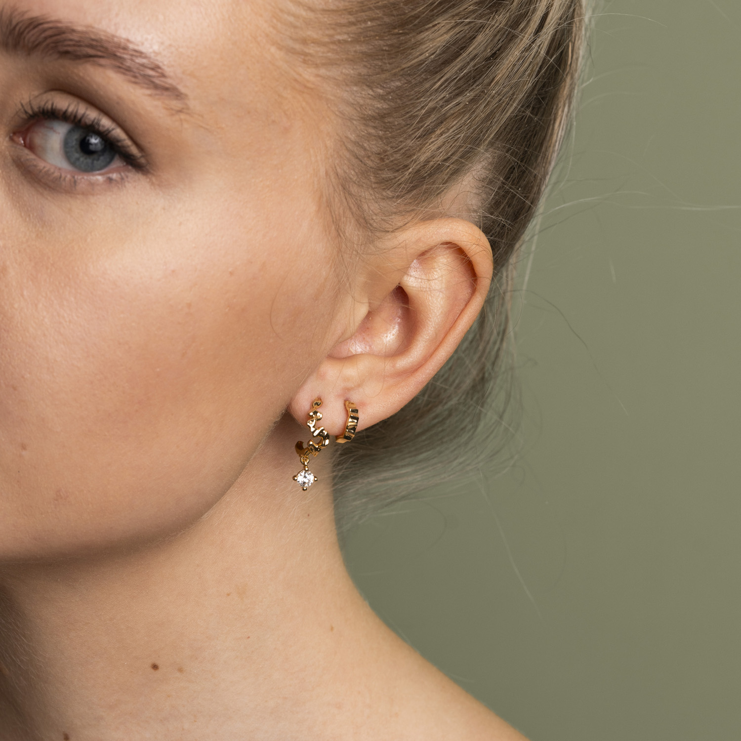 Bilde nummer 2 av Shapes by Gulldia, Sparkle øredobber i forgylt 925 sølv med zirkonia