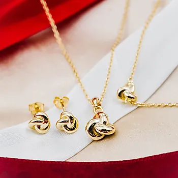 Bilde nummer 4 av Smykkesett i 925 forgylt sølv med knute