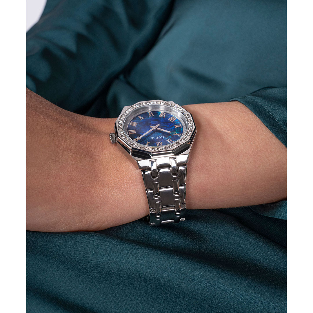Bilde nummer 4 av Guess, Desire dameklokke med stållenke