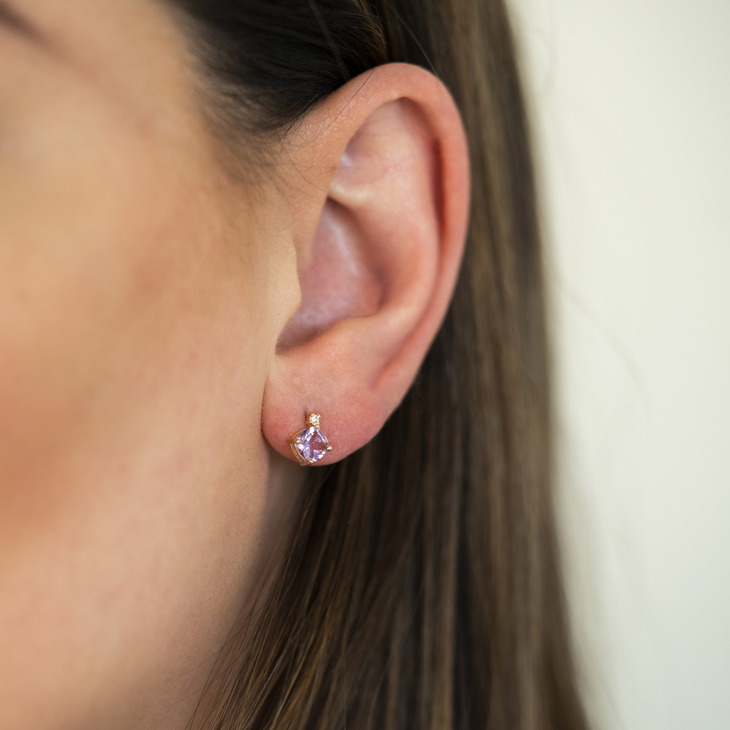 Bilde nummer 2 av Pan Jewelry, Øredobber i 585 gult gull med zirkonia og ametyst