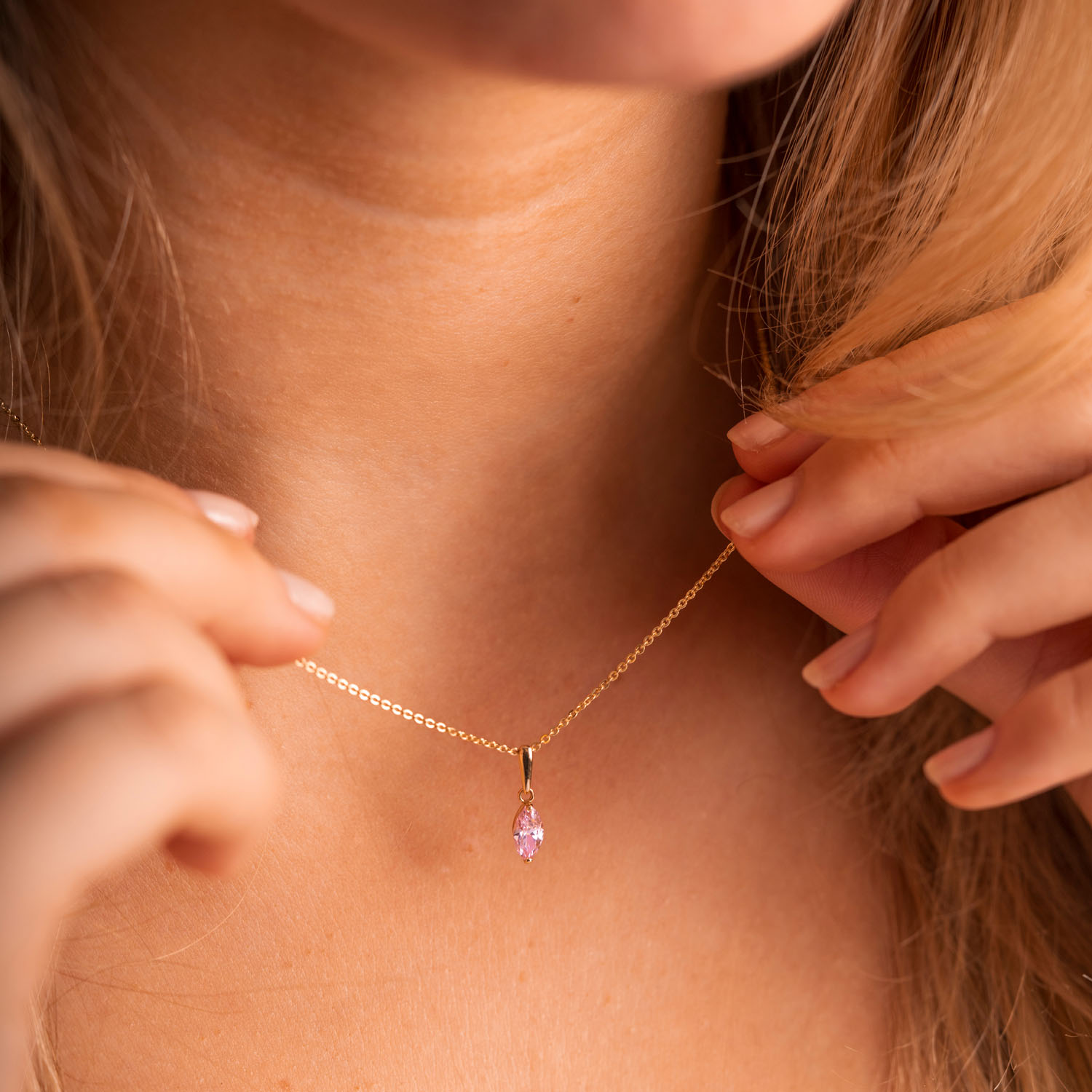 Bilde nummer 2 av Pan Jewelry, Anheng i 585 gult gull med lys rosa zirkonia