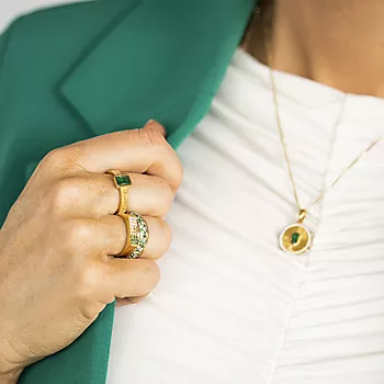 Bilde nummer 4 av Janne Formoe by Pan Jewelry, Ring i forgylt 925 sølv med grønne, gule og hvite zirkonia