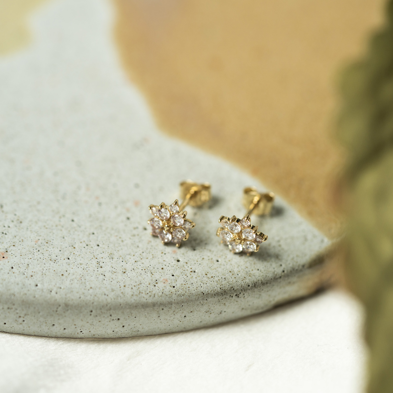 Bilde nummer 4 av Pan Jewelry, Øredobber i 585 gult gull med zirkonia