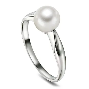 Pan Jewelry, Ring i 585 hvitt gull med kultivert ferskvannsperle