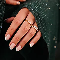 Bilde nummer 2 av Lilly diamantring i 375 gult gull 0,06 ct