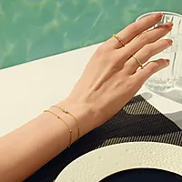 Bilde nummer 2 av Armbånd i 925 forgylt sølv med skjellperler