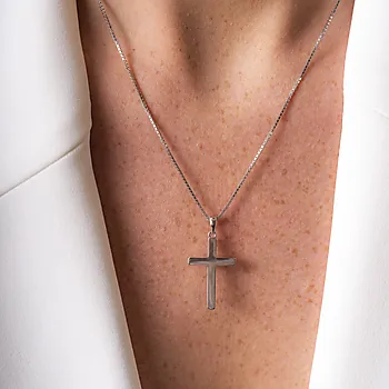 Bilde nummer 2 av Pan Jewelry, Smykke i 925 sølv med kors