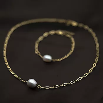 Bilde nummer 3 av Pan Jewelry, Smykke i 925 forgylt sølv med ferksvannsperle
