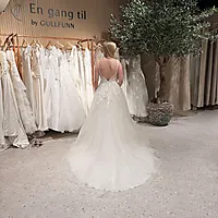 Bilde nummer 4 av En gang til brudekjole, Pronovias